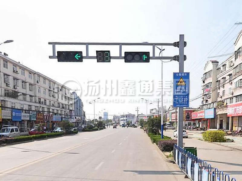 XHDG-057，F(xiàn)型方管信號(hào)燈桿
